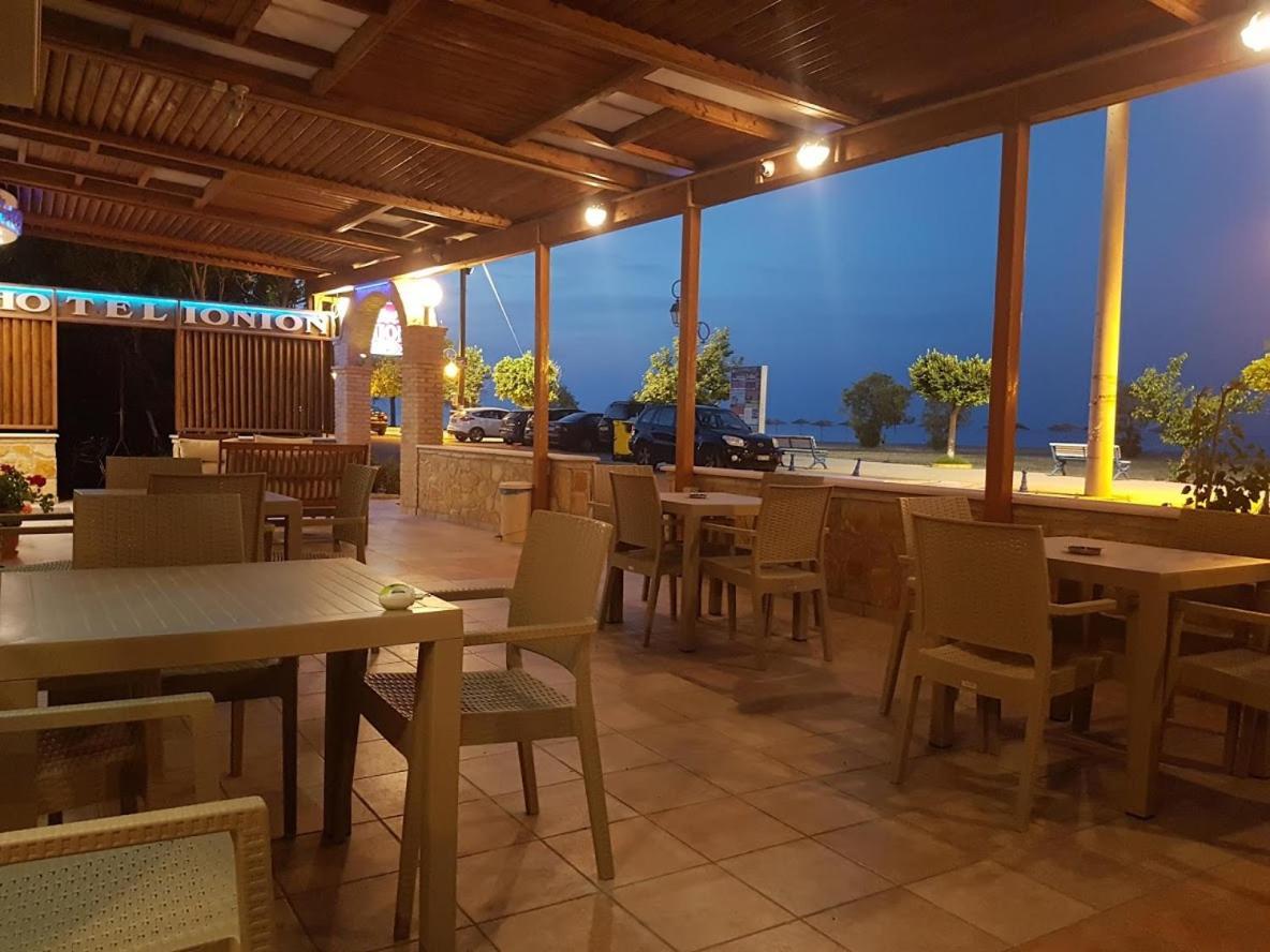 Hotel Ionion Kastro-Kyllini Buitenkant foto