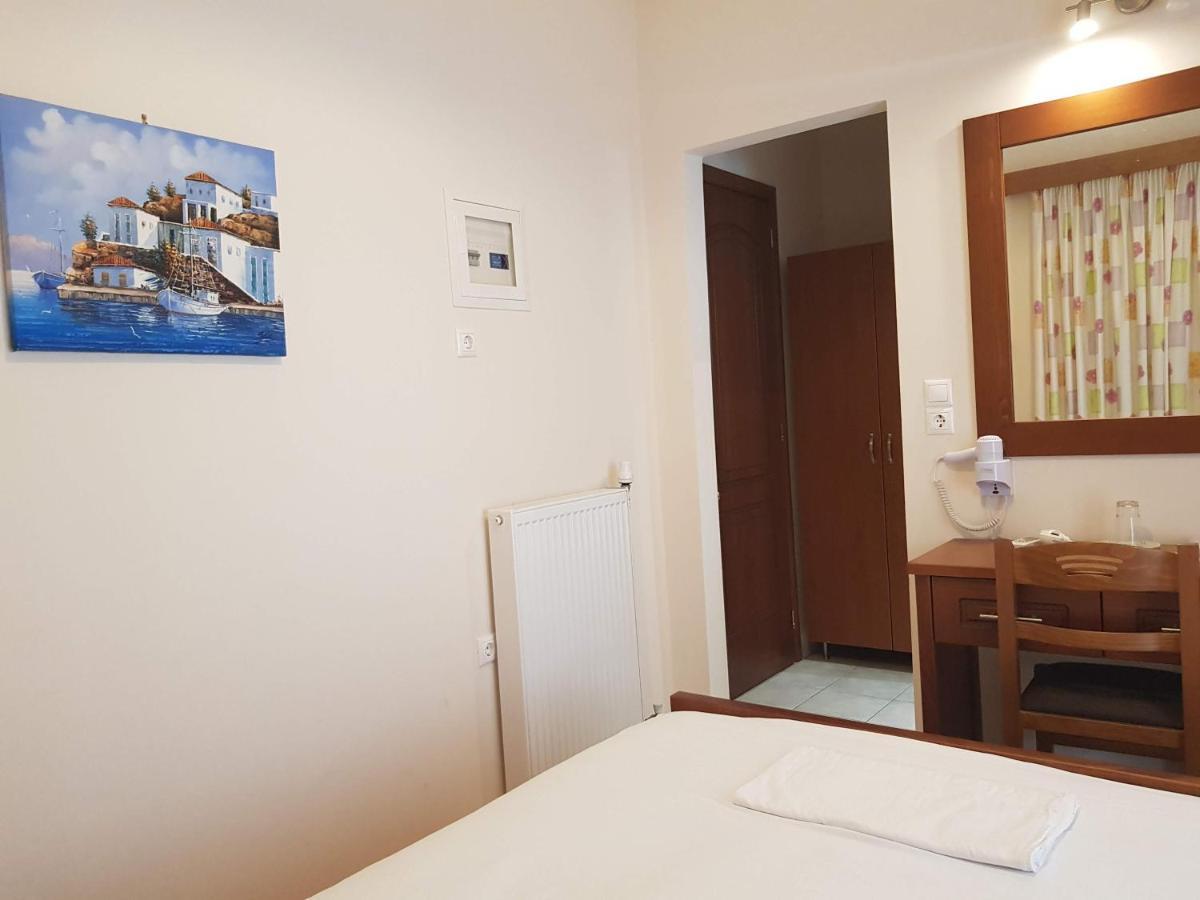 Hotel Ionion Kastro-Kyllini Buitenkant foto