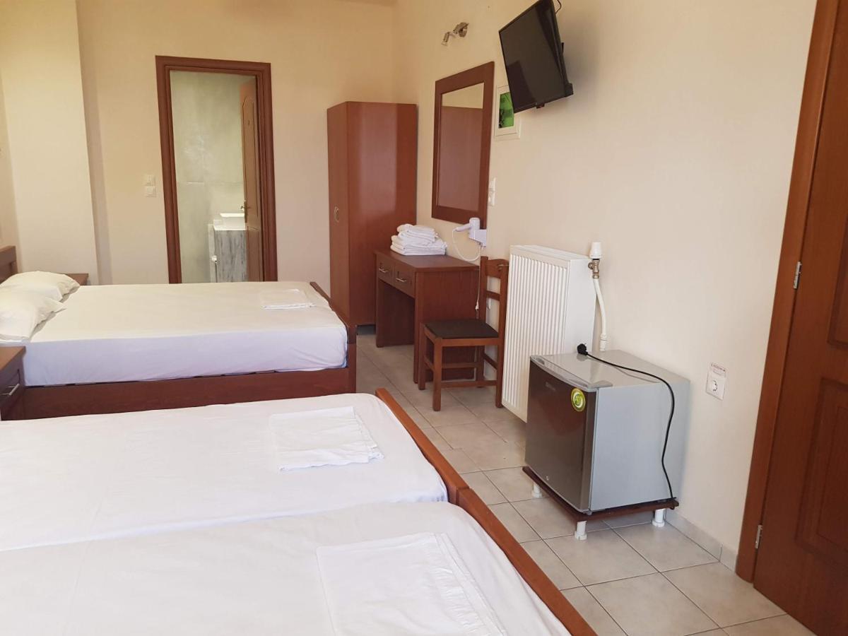 Hotel Ionion Kastro-Kyllini Buitenkant foto