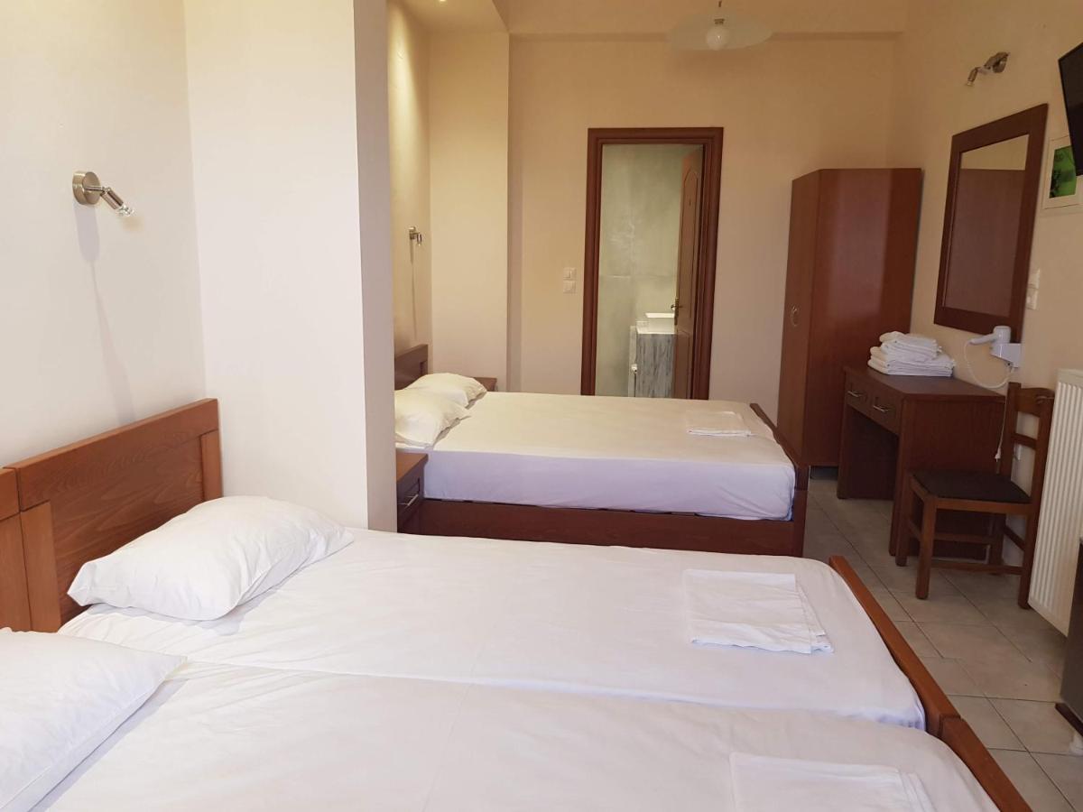 Hotel Ionion Kastro-Kyllini Buitenkant foto