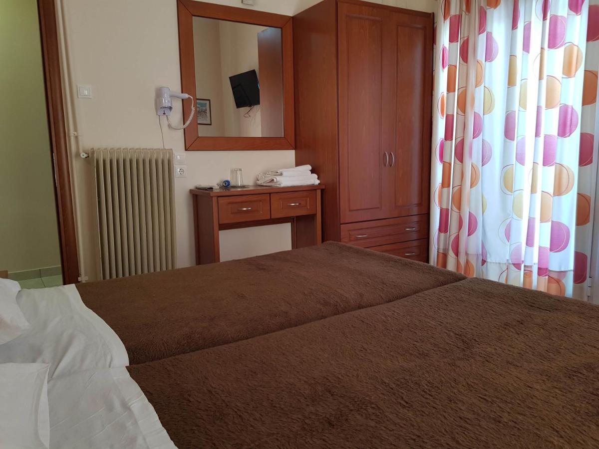 Hotel Ionion Kastro-Kyllini Buitenkant foto